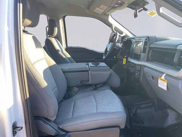 2027 Ford Super Duty F-350 DRW XL