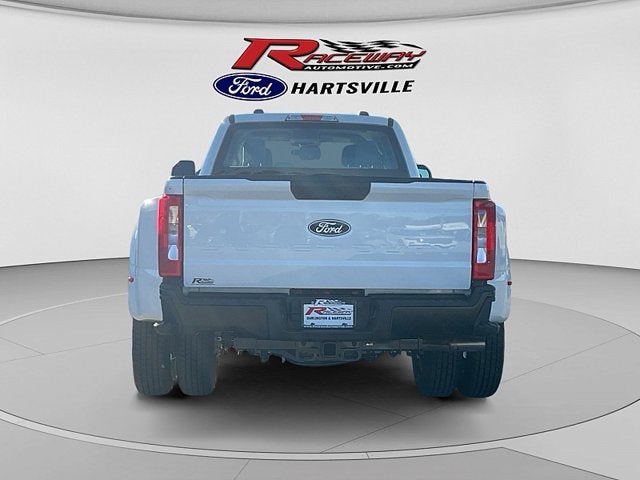 2027 Ford Super Duty F-350 DRW XL