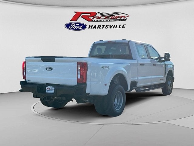 2027 Ford Super Duty F-350 DRW XL