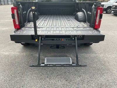 2026 Ford Super Duty F-350 DRW LARIAT