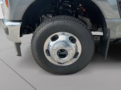 2026 Ford Super Duty F-350 DRW LARIAT