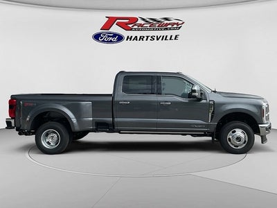 2026 Ford Super Duty F-350 DRW LARIAT