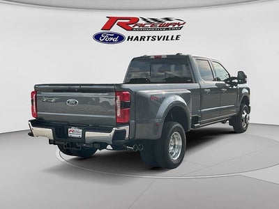 2026 Ford Super Duty F-350 DRW LARIAT