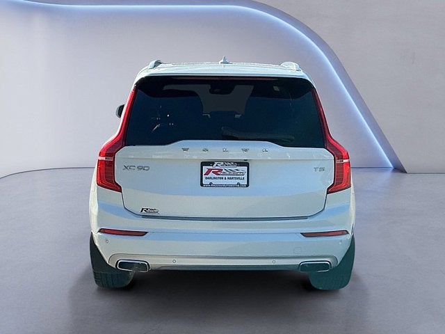 2021 Volvo XC90 Momentum