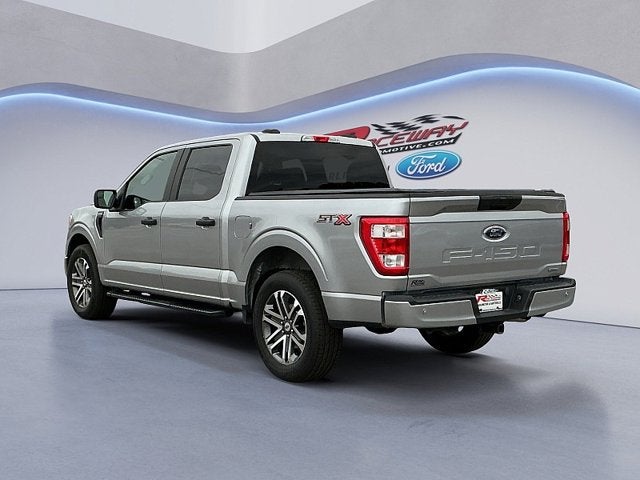 2022 Ford F-150 XL 2WD SuperCrew 5.5' Box
