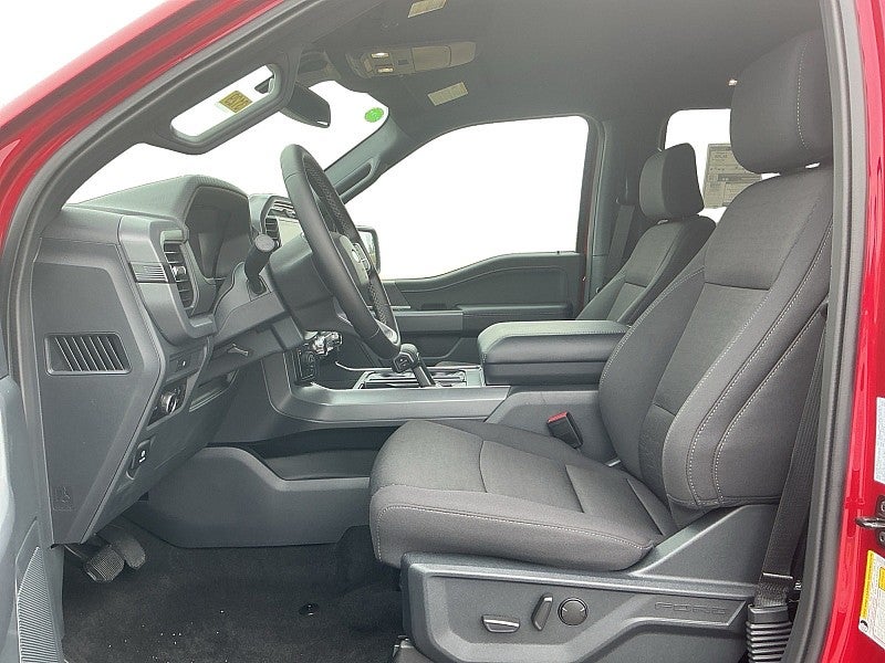 2025 Ford F-150 4WD XLT