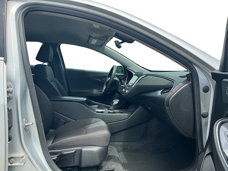 2022 Chevrolet Malibu LT w/1LT