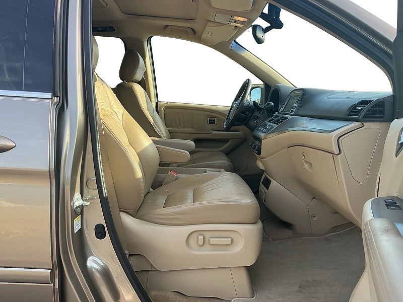 2008 Honda Odyssey Touring w/ Navigation & RES