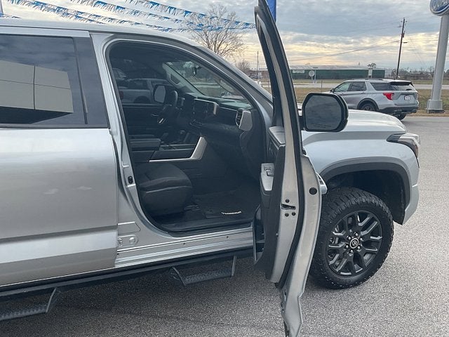 2023 Toyota Tundra 4WD SR5